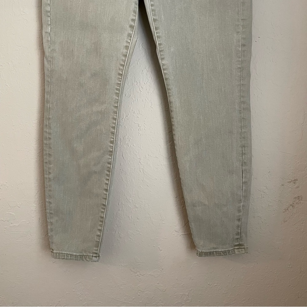 Liverpool Green Jeans - Picture 5 of 8